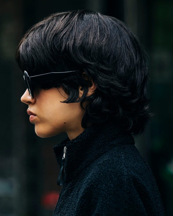 Black;Model is 5'9